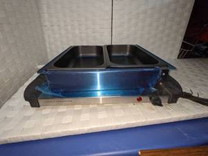 lot 109 image: Cooks Essentials Two Tray Buffet Server