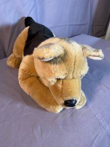 lot 138 image: Toys R Us Animal Alley Classic Collection German Shepherd Plush 14 Geoffrey