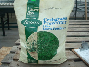 lot 11 image: Scotts Crabgrass Preventer