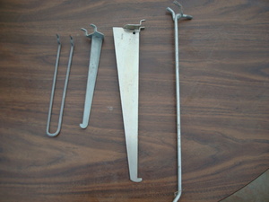 lot 14 image: Brackets & Pegboard Hooks