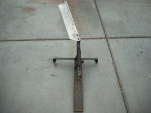 lot 73 image: Clay Pigeon Launcher