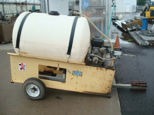 lot 101 image: Watering Tank