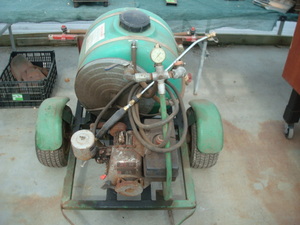 lot 102 image: Sprayer Trailer