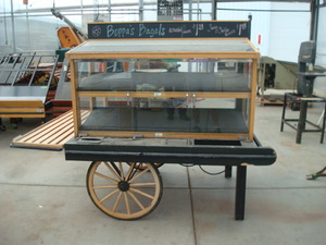 lot 107 image: Muffin  Bagel Vendor Cart