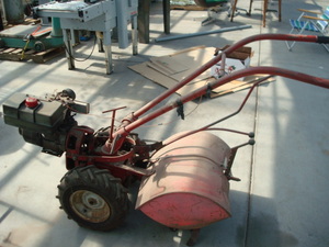 lot 137 image: Rear Tine Tiller