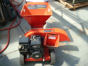 lot 151 image: Chipper  Shredder