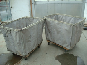 lot 176 image: Bin Carts