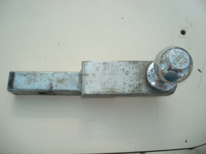 lot 193 image: ATV Receiver & Ball