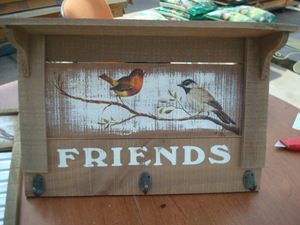 lot 148 image: Bird Dcor
