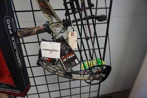 lot 3 image: Bowtech Invasion CPX Compound Bow