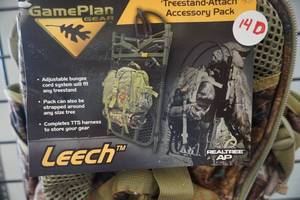 lot 14D image: The Game Plan Brand Cross Bow Camo Tree Stand Attach Back Pack Accessory Pack