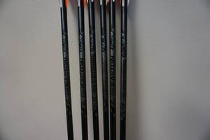 lot 29A image: 6 - Easton XX75 Game Getter Aluminum Arrows With Inserts and Tips