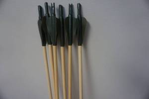 lot 38 image: 6 -  Indian Archery 26 Cedar Target Arrows