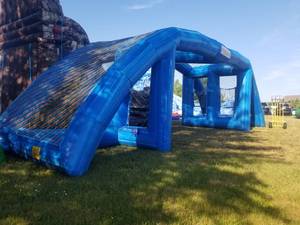 lot 323 image: 4 Player Water Balloon Battle