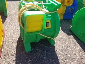 lot 379 image: B-Air Kodiak  1 HP Bounce House Blower, Green