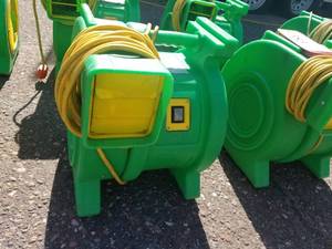 lot 383 image: B-Air Kodiak  1 HP Bounce House Blower, Green