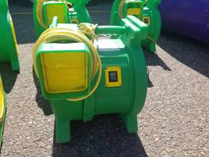 lot 387 image: B-Air Kodiak  1 HP Bounce House Blower, Green