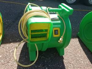 lot 391 image: B-Air Kodiak  1 HP Bounce House Blower, Green
