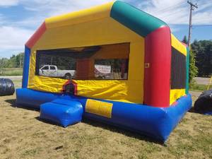 lot 333 image: 15 X 20 Extra Large Multicolor Bounce House