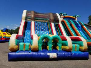 lot 358 image: 22 Rock Climb Double Bay Obstacle Slide (Great Event Piece)
