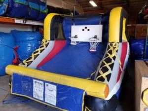 lot 369 image: Pop A Shot Inflatable dual throw basket ball with electronic score board