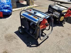 lot 371 image: TQ 8250 SU Watt generator (7250 Watts continuous)