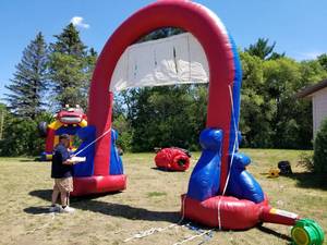 lot 354 image: 5 X 17 X 12 Inflatable Arch