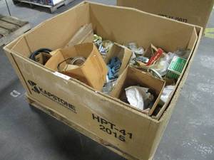 lot 16 image: Box of Misc. Items