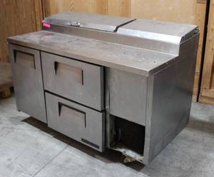 Refrigerated Pizza Prep Table