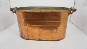 lot 4 image: Antique Copper Plated Oval Tub