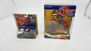 lot 16 image: Two Winners Circle Official Collectors Items