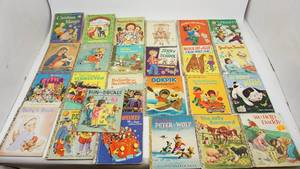 lot 27 image: Twenty Five Little Golden Books From 1968