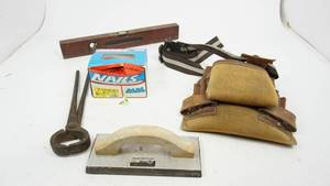 lot 42 image: Miscellaneous Tools