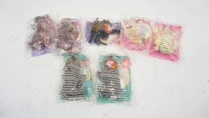 lot 44 image: Seven McDonalds Happy Meal Toys