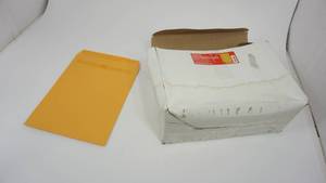 lot 74 image: Box Of Universal Self Stick Catalog Envelopes