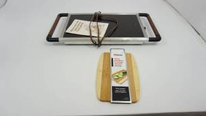 lot 121 image: Salton Hotray Food Warmer--Mini Bamboo Cutting Board