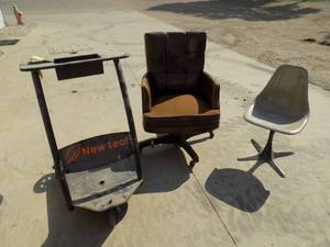 NewLeaf 3 Wheel Cart and chairs