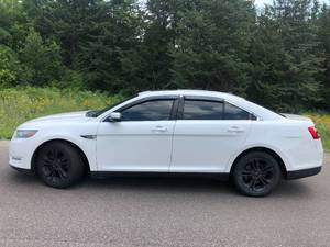 2013 Ford Taurus  SEL