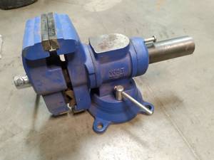 lot 14 image: Yost 750-D1 Vise See Photo...