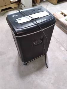 lot 23 image: Ativa MD 1000 Paper Shredder 10 pa...