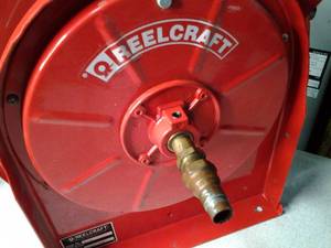 lot 35 image: Reel Craft Hose Reel with hose 1317
