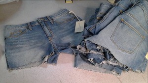 lot 57 image: (9) Universal Thread Goods Co. Jean...