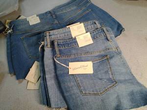 lot 59 image: (7) Universal Thread Goods Co. Jean...