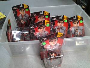 lot 73 image: Tote of Disney Infinity Star Wars A...