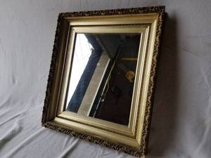 lot 30 image: Mirror
