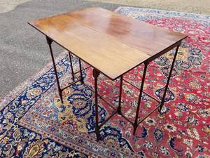 lot 38 image: Very Fine Antique Gate Leg Table