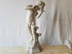 lot 3 image: Classical Marble Statue