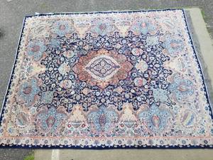lot 7 image: Handmade Wool Oriental Rug