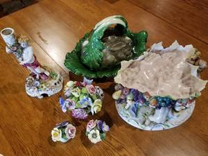 lot 59 image: Porcelain Lot