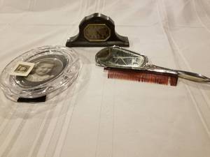 lot 81 image: Assorted Vintage Lot